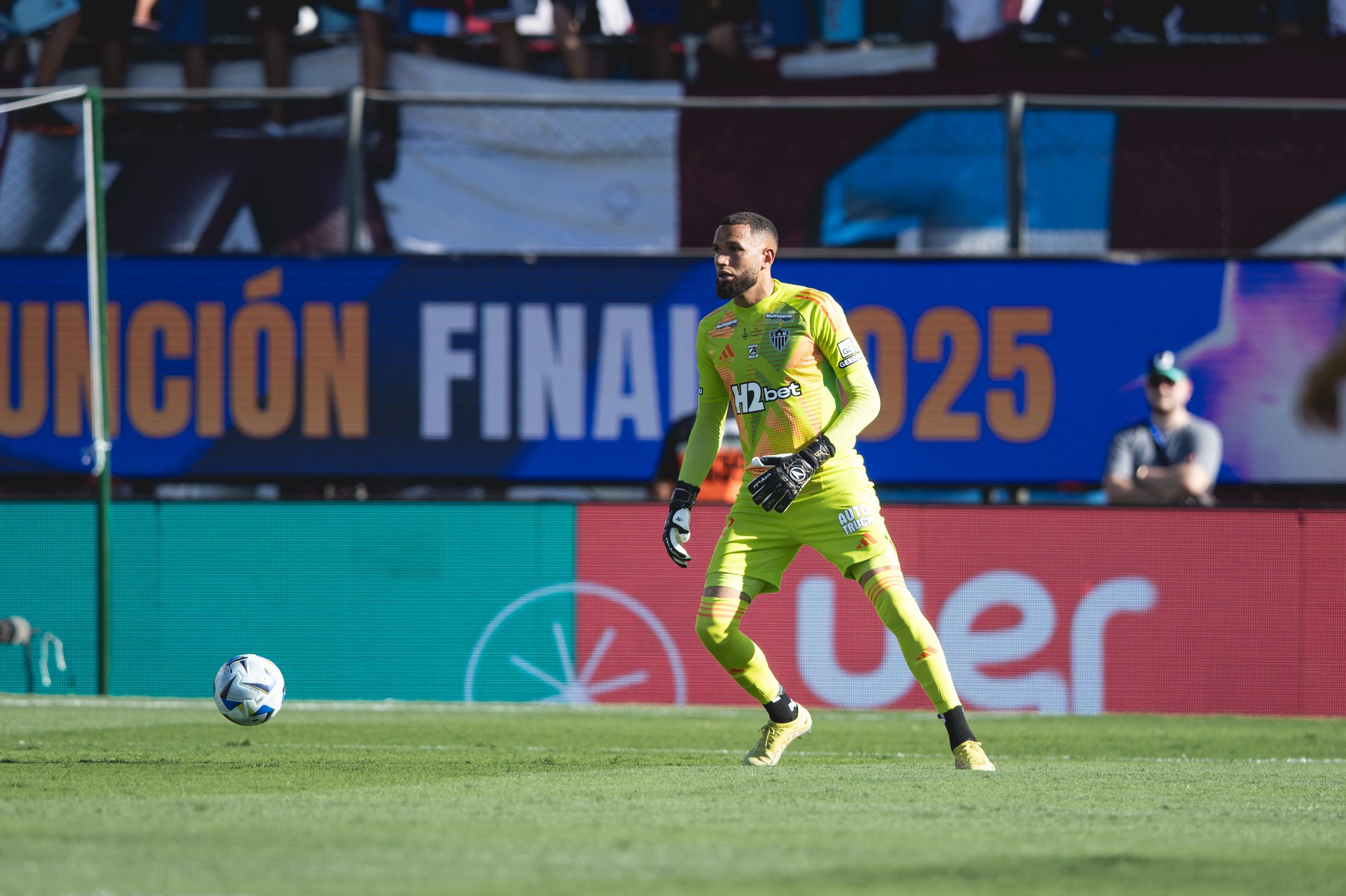 Vice com o Atlético-MG, Everson admite que não tinha referência de batedor e lamenta lance de Biel: “Bola do jogo”