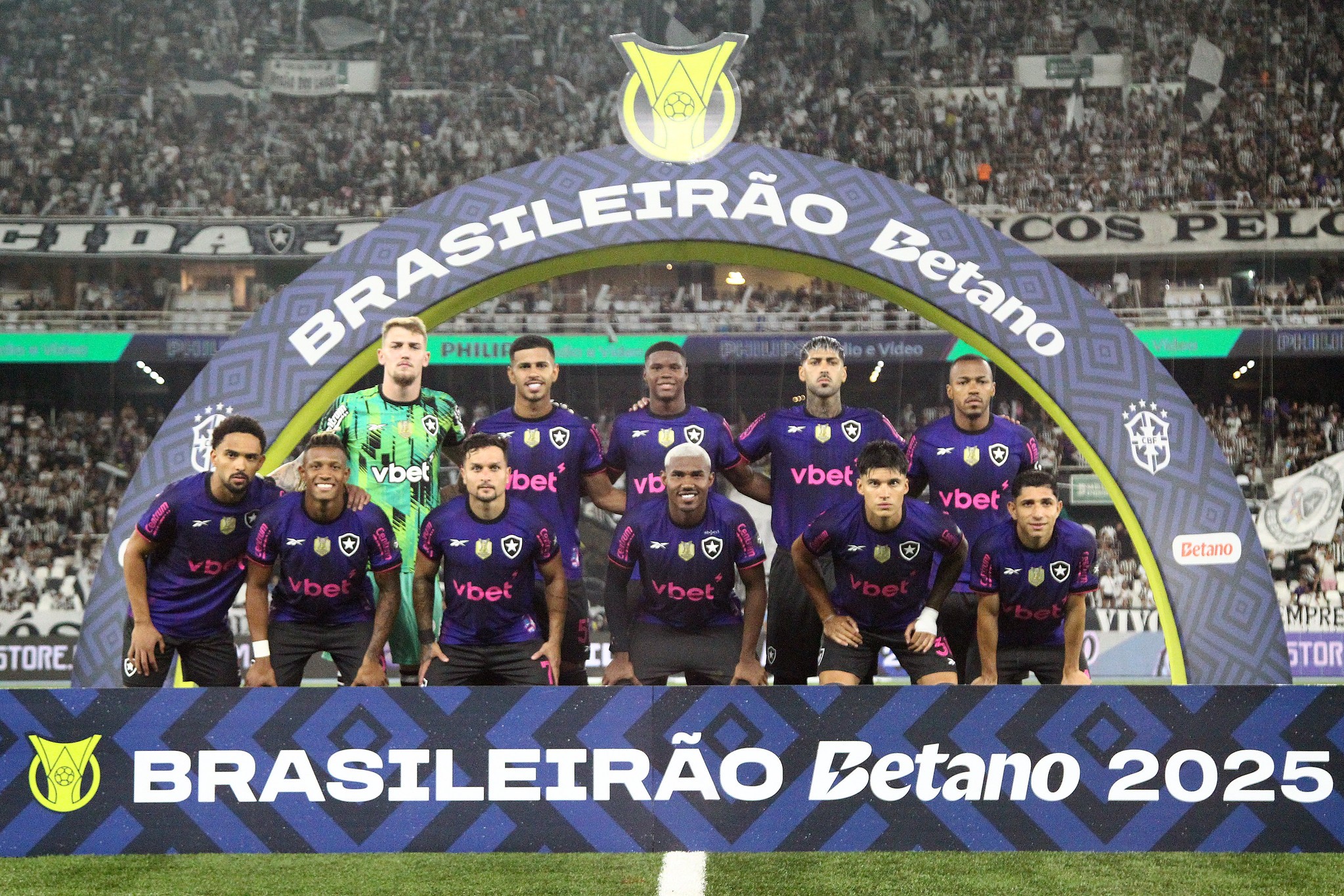 Análise: Botafogo de Davide evolui, leva susto no fim e respira com vaga na Libertadores