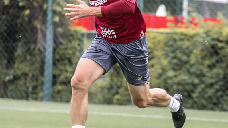 Rafael Tolói se recupera bem e deve reforçar o São Paulo contra o Fluminense