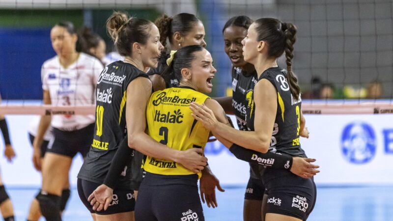 Praia Clube vence Mackenzie e engata terceira vitória seguida na Superliga Feminina