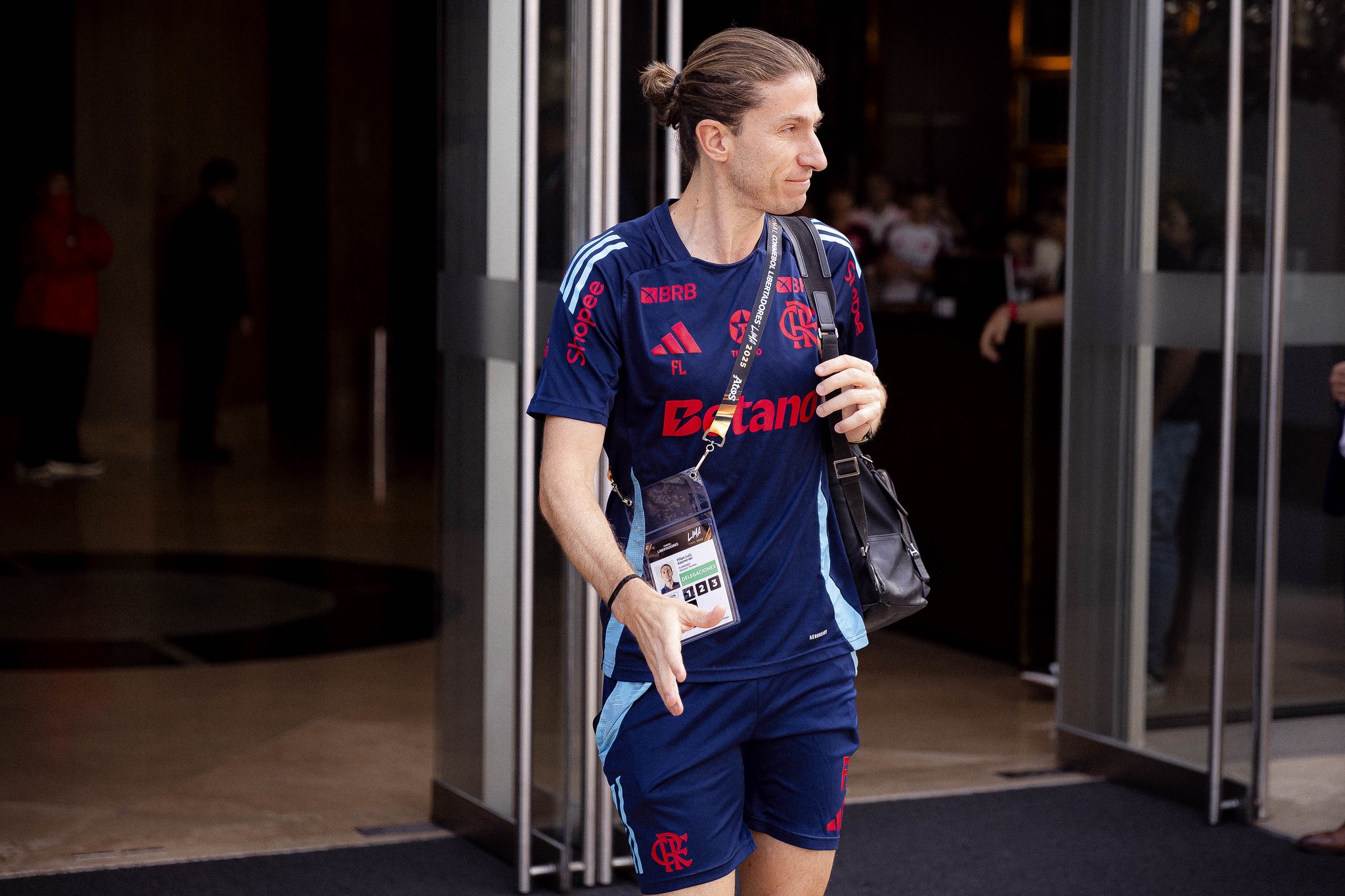 Conversas difíceis, estudos e vício em trabalho: como Filipe Luís guiou o Flamengo à final da Libertadores