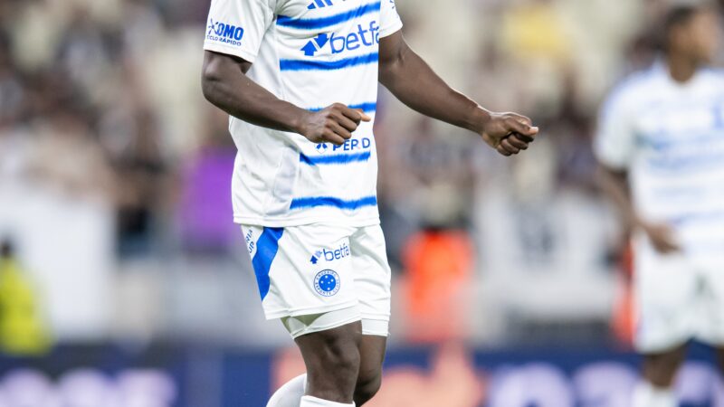 Cruzeiro empata e sai da briga pelo título do Brasileirão