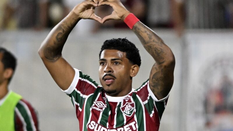 John Kennedy comemora gol após quase dois meses sem marcar pelo Fluminense: “Fico mais leve”