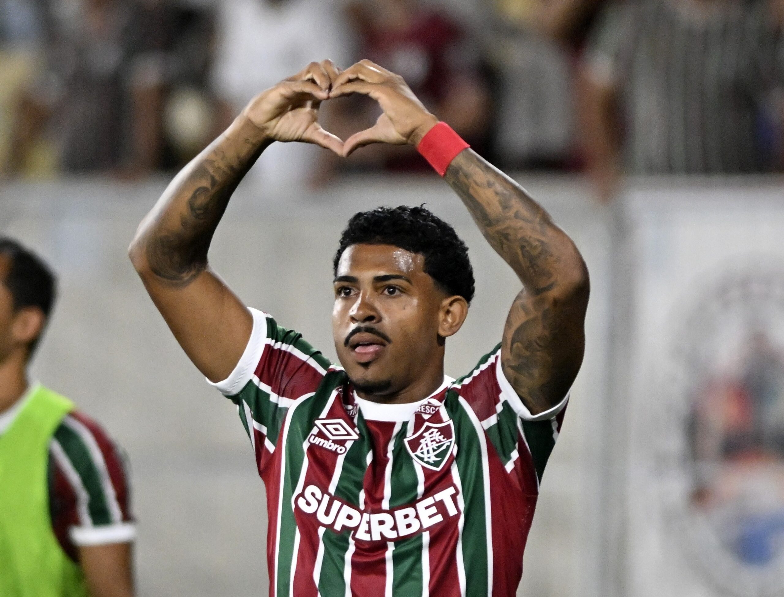 John Kennedy comemora gol após quase dois meses sem marcar pelo Fluminense: “Fico mais leve”