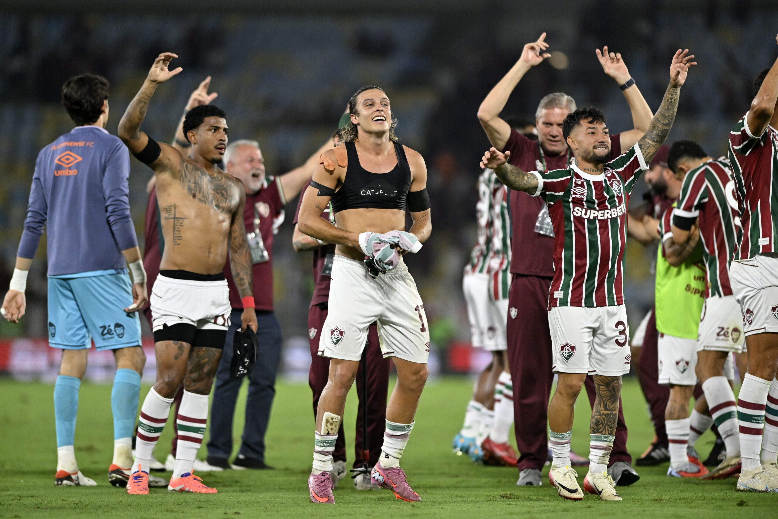 Análise: Fluminense faz primeiro tempo de gala e dá recado em vitória merecida sobre o Flamengo