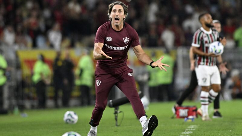 Zubeldía analisa vitória do Fluminense: “O que fizemos foi interpretar as falhas do Flamengo”