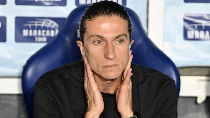 Filipe Luís admite jogo ruim de João Victor em derrota do Flamengo, mas afirma: “Tenho confiança”