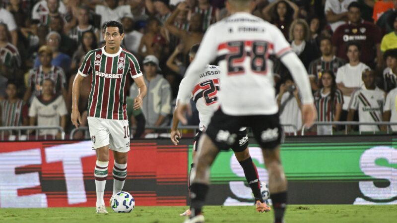 Ganso volta a atuar após 75 dias, é ovacionado pela torcida e aumenta opções de Zubeldía no Fluminense