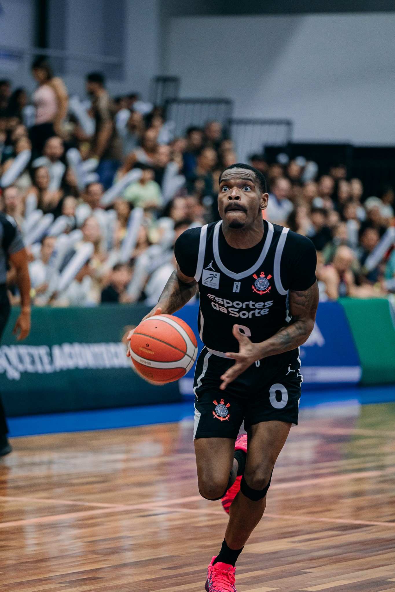 Corinthians reduz verbas de outros esportes e separa dinheiro do futebol; entenda plano