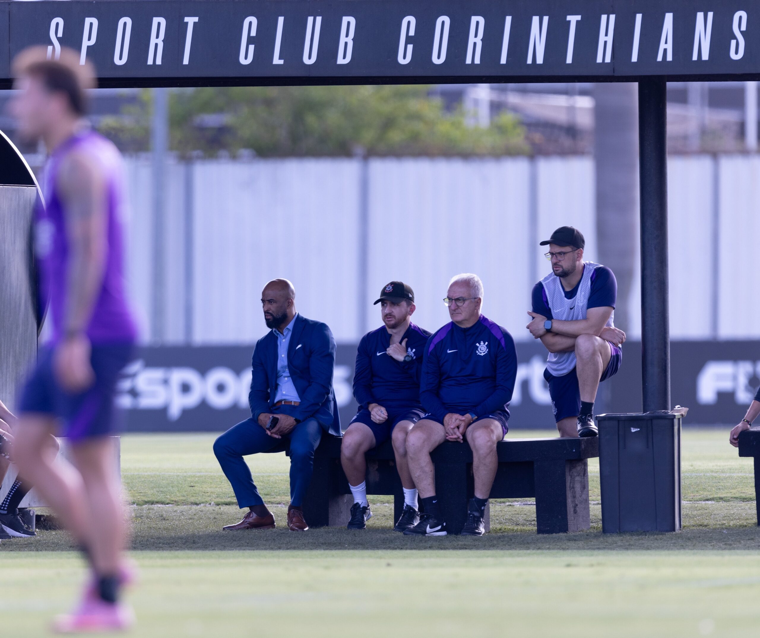 Sem objetivos no Brasileirão, Corinthians cumpre tabela em preparação para Copa do Brasil