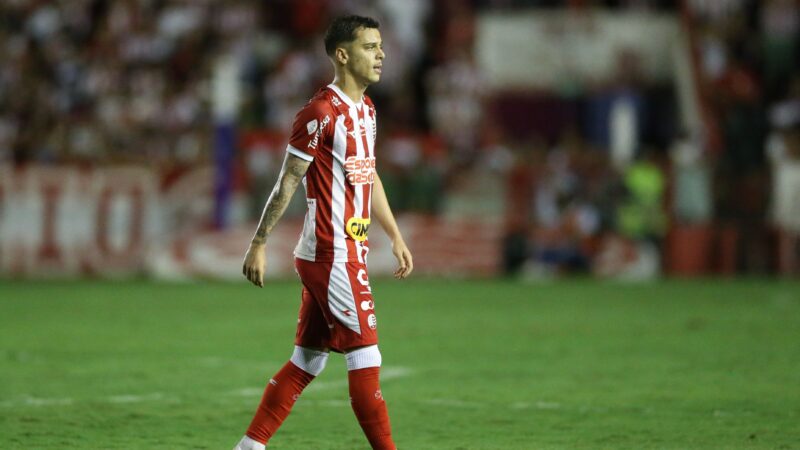 Renovação de Vitinho com o Náutico trava, e meia se reapresentará no Cruzeiro