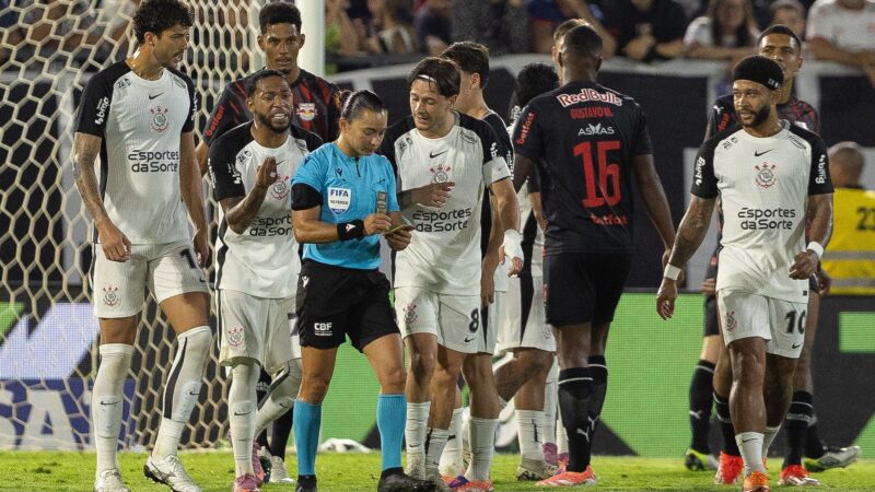 Cabeça quente? Corinthians é o segundo clube com mais cartões vermelhos no Brasileirão