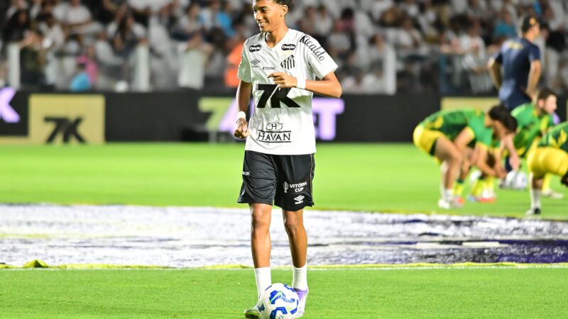 Entenda por que Robinho Jr. ganhou moral, mas ainda não é titular absoluto do Santos
