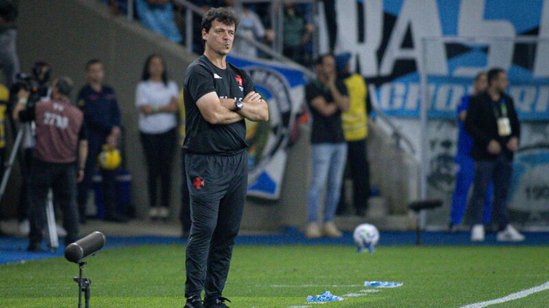 Diniz vê erros técnicos e perda de duelos do Vasco em quarta derrota seguida: “A gente jogou errado e mal”