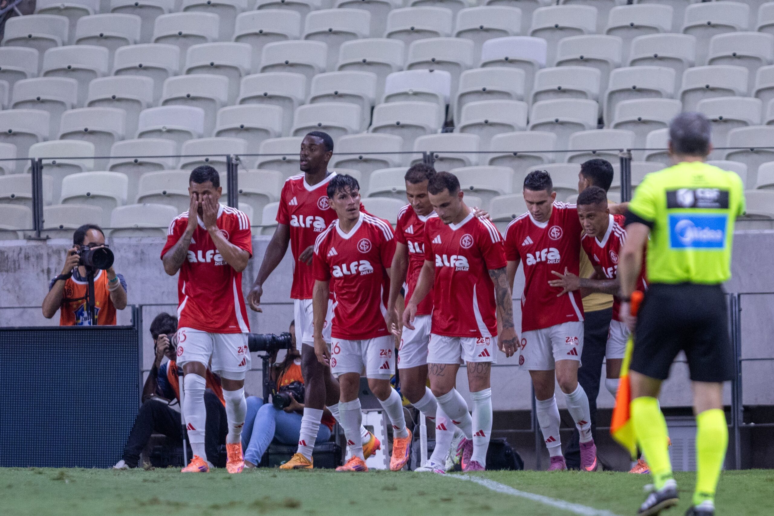 Quem joga? As alternativas de Ramón Díaz para montar o Inter diante do Santos