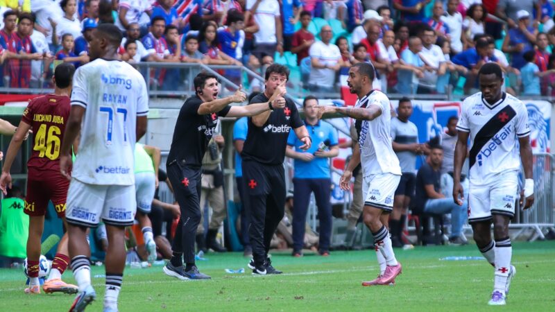 Diniz sofre pressão? Entenda situação do treinador em meio à pior sequência do Vasco no Brasileiro