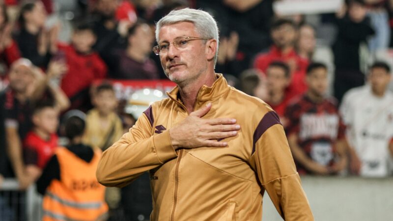 Inter sondou situação de Odair Hellmann antes de fechar com Abel Braga