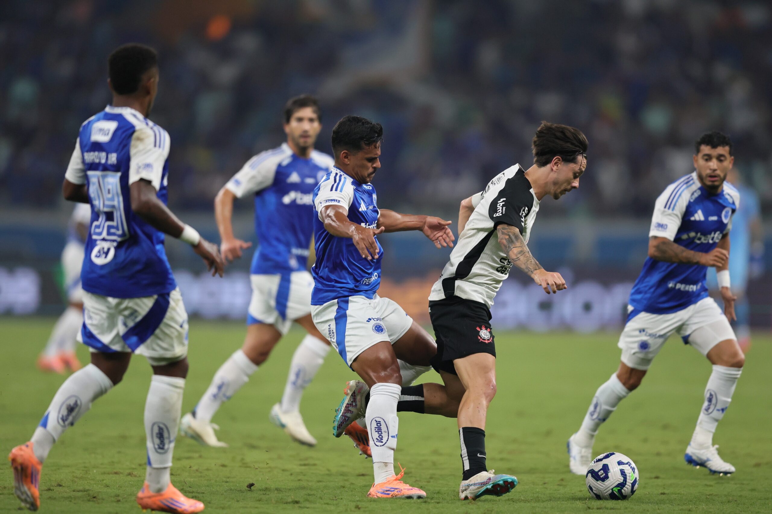 Garro fala em vergonha após derrota do Corinthians e admite: “Preciso melhorar”