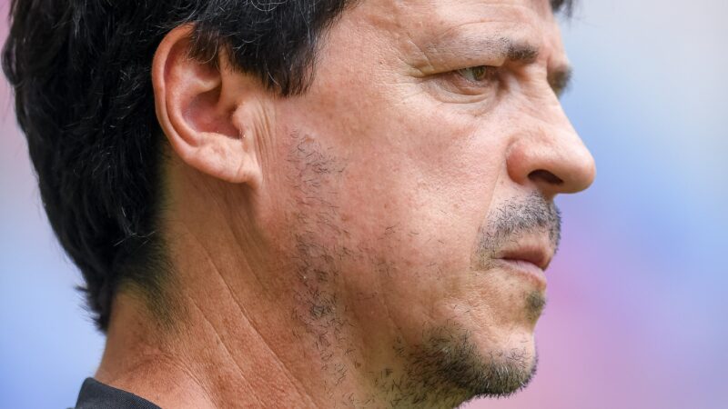 Vasco faz contas contra o rebaixamento e liga alerta para jogo entre Inter e Santos