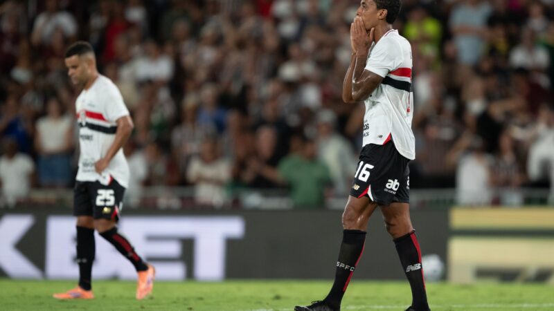 Luiz Gustavo desabafa e cobra diretoria do São Paulo: “As pessoas têm que assumir responsabilidade”
