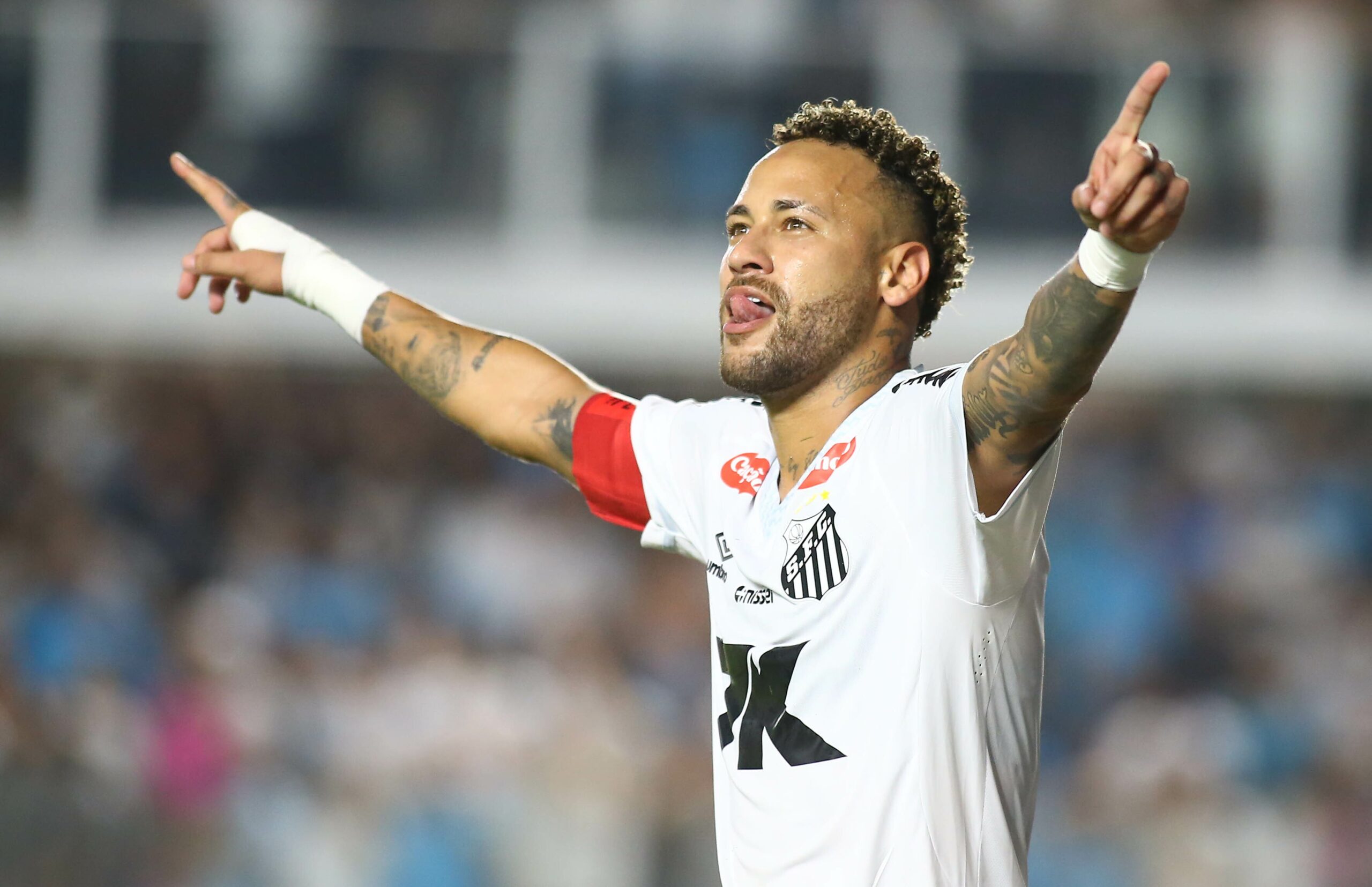 Neymar admite não estar bem e explica presença em Santos x Sport: “Tinha que tomar a decisão”