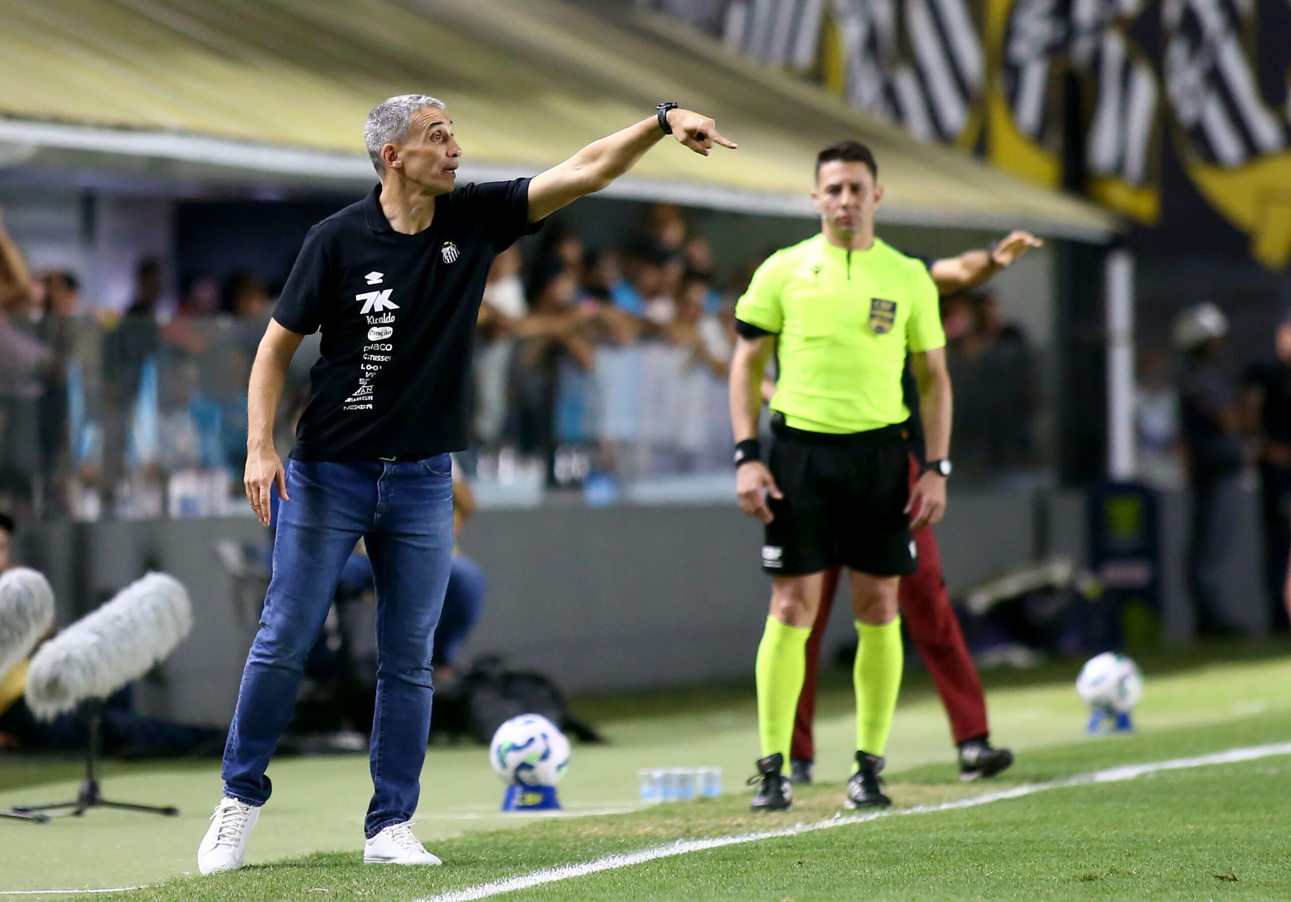 Vojvoda exalta esforço e liderança de Neymar e pede foco ao Santos fora do Z-4: “Estamos em alerta”