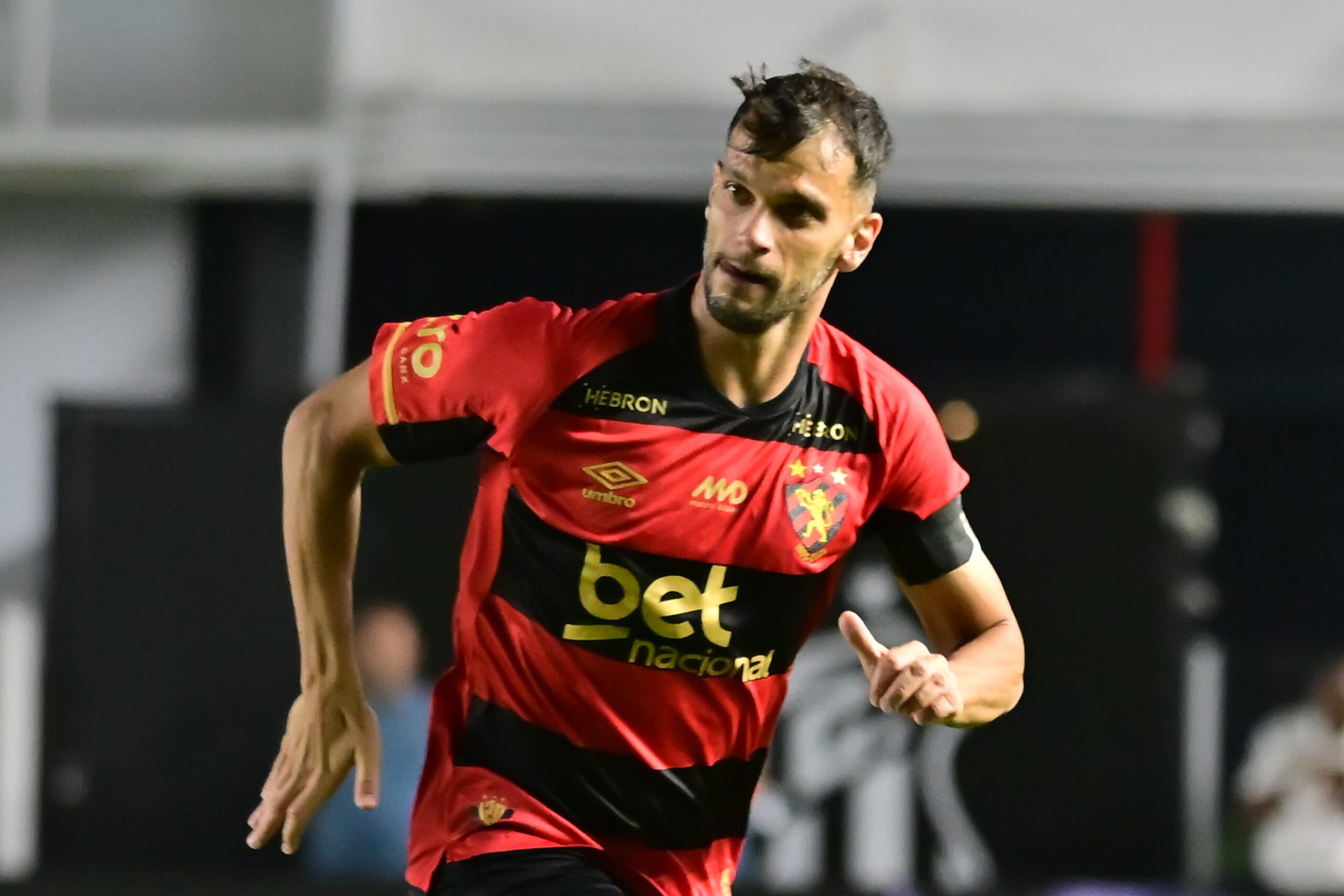 Atuações do Sport: Rafael Thyere é o principal destaque negativo em revés para o Santos; dê suas notas