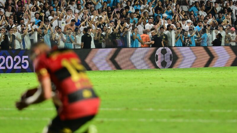 Análise: em revés constrangedor contra o Santos, Sport agoniza à espera do fim do Brasileirão