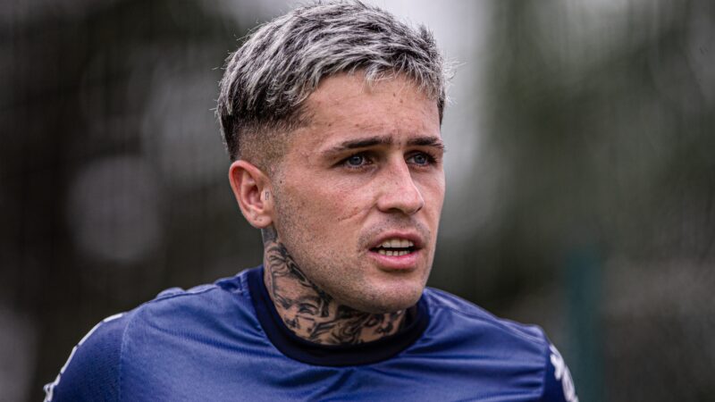 Hernández revela vontade de permanecer no Remo: “Há muito tempo não ficava feliz”