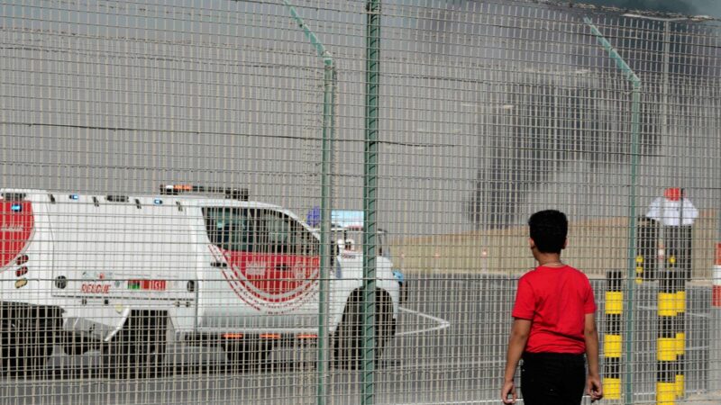 VÍDEO: Avião da Índia cai durante show aéreo em Dubai, e piloto morre