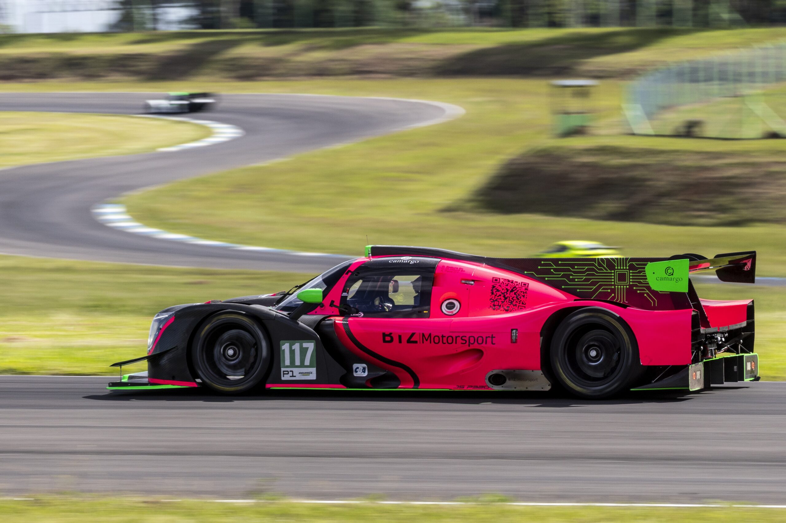 Kart, Stock Light e Endurance: a jornada tripla de Gabriel Koenigkan