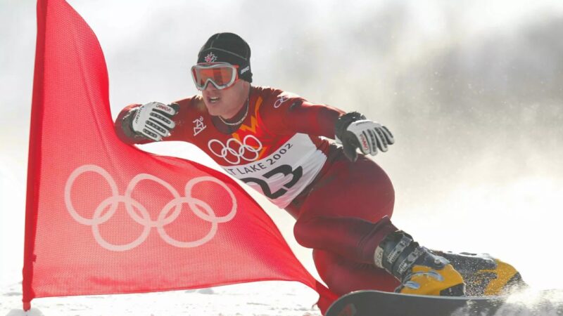 Procurado pelo FBI há 13 meses, ex-atleta olímpico é acusado de matar testemunha