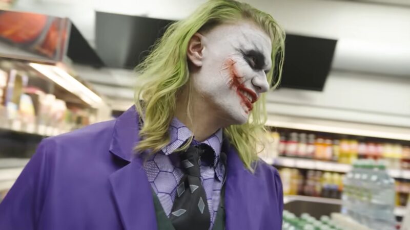 Haaland se fantasia de Coringa e surpreende fãs em Manchester