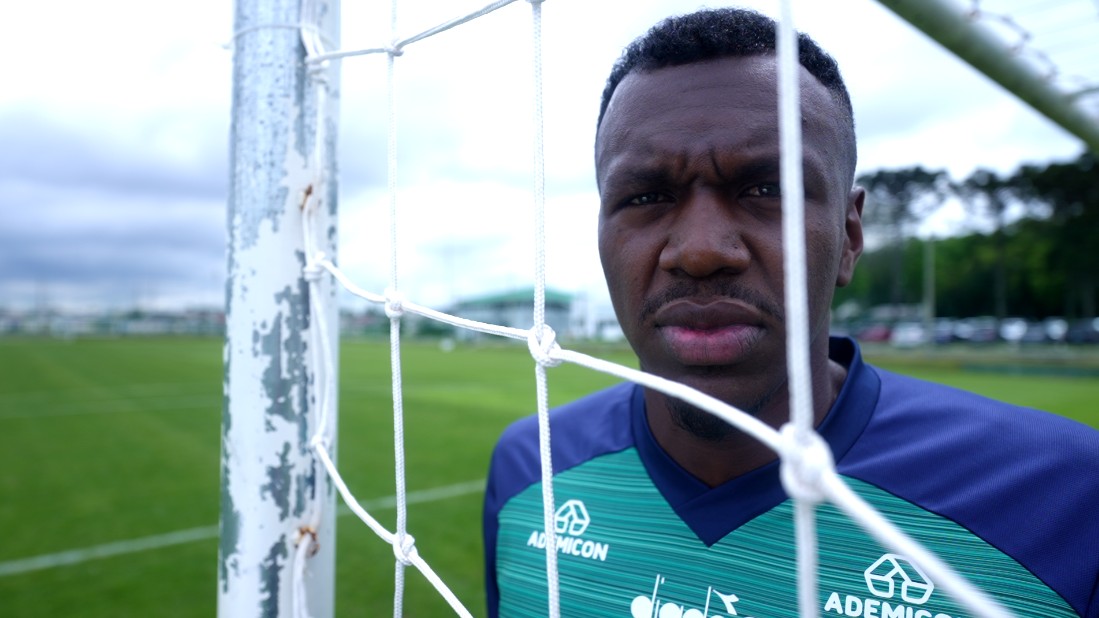 Jacy revela vínculo profundo com o Coritiba em meio a dor pela morte da mãe: “Aqui, eu estou em casa”