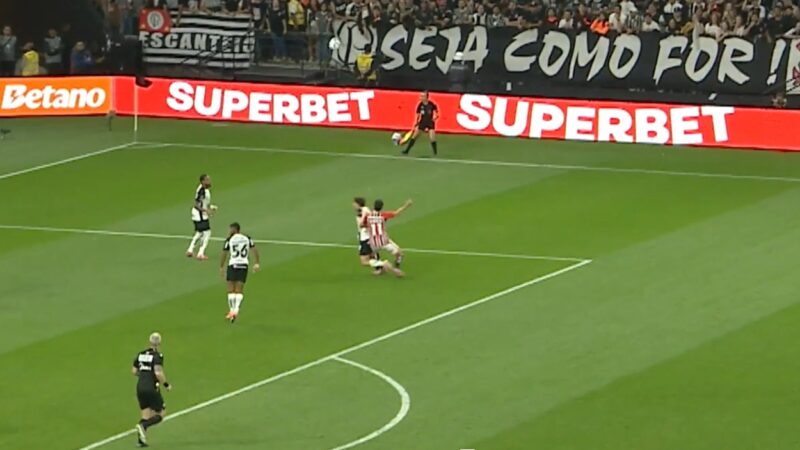 CBF divulga análise do VAR de pênalti para o Corinthians em clássico: “Tranco nas costas”
