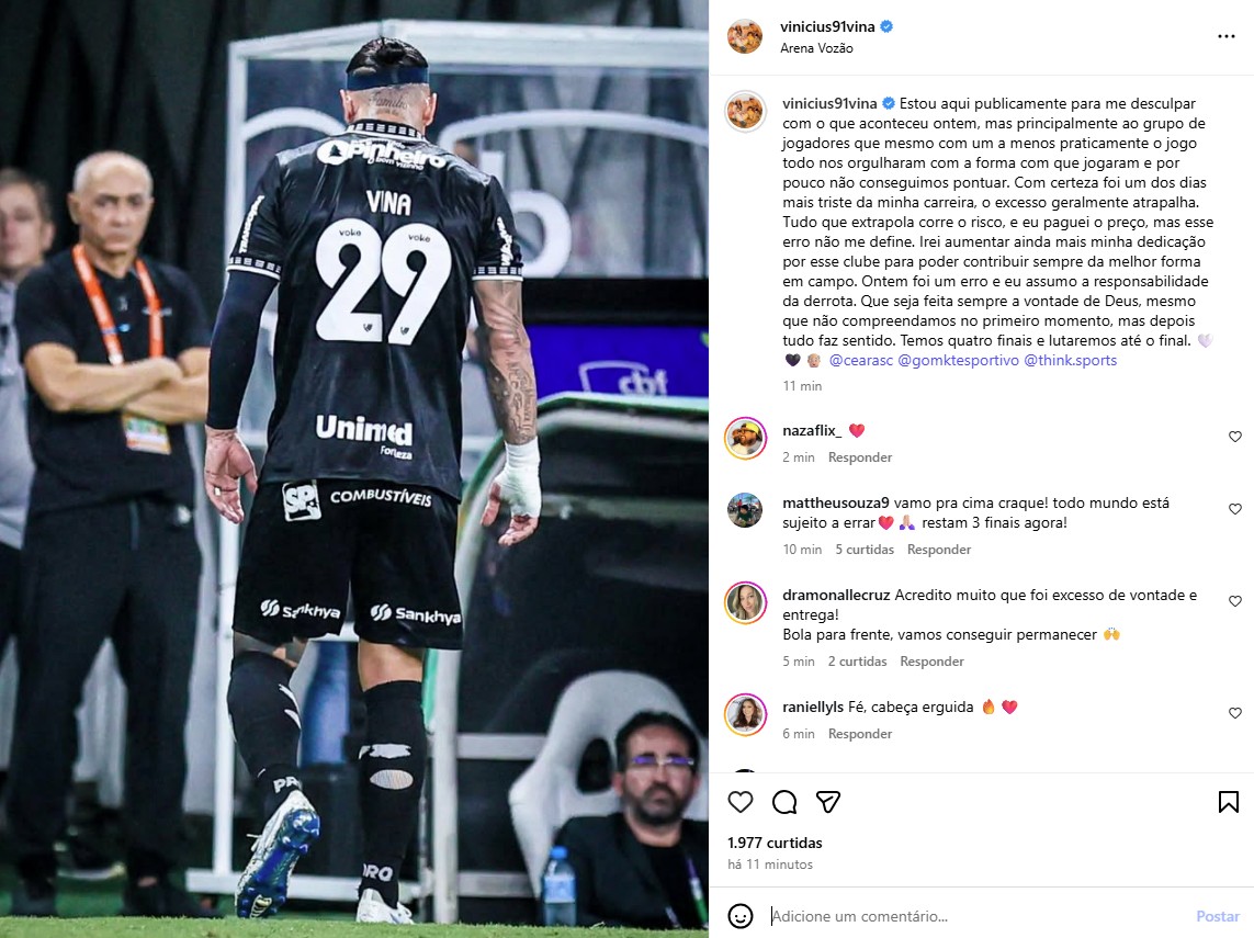 Vina pede desculpa após expulsão em derrota: “Esse erro não me define”