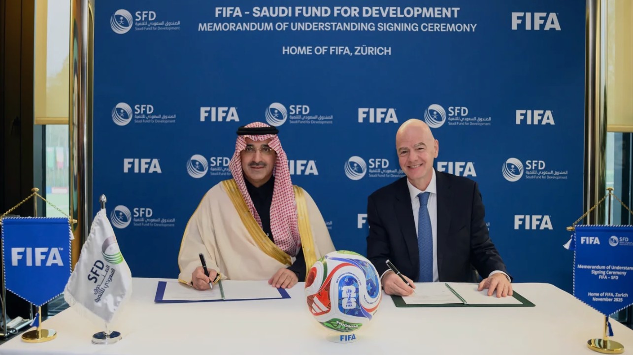 Arábia Saudita promete R$ 5,4 bilhões de investimento no futebol em parceria com a Fifa