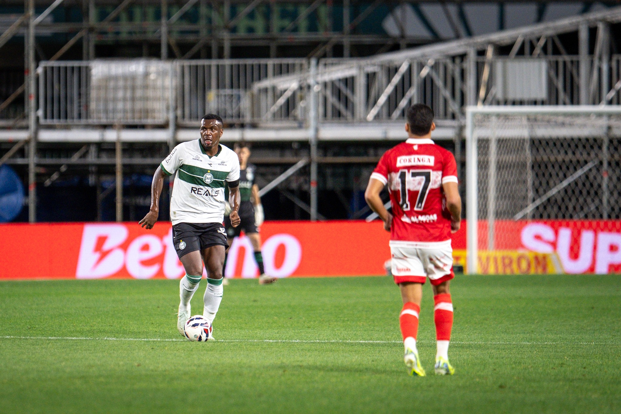 Atuações: Coritiba tem ataque improdutivo, mas alcança 20 jogos sem sofrer gols; dê suas notas