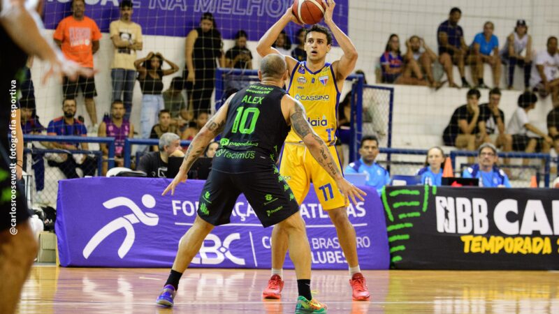 Fortaleza BC domina Bauru e volta a vencer no NBB