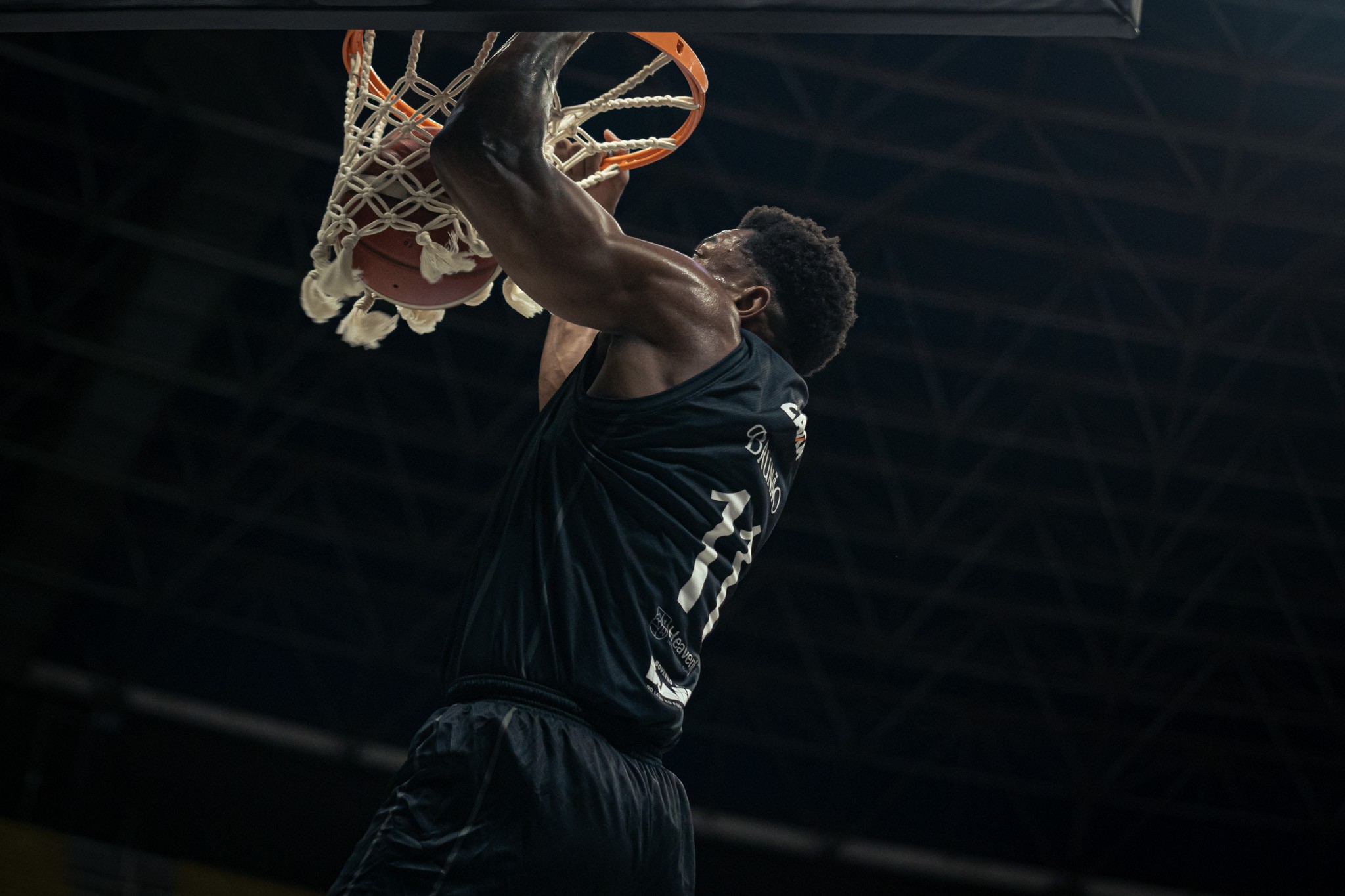Brasília vence jogo eletrizante em casa, e encerra série invicta do Minas
no NBB