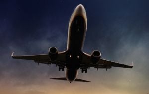 Nova regra de companhia aérea gera revolta na internet: “VIP sanitário”