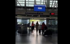 "Me senti um lixo": Professora é barrada na rodoviária de Florianópolis