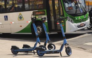 Patinete, bicicleta elétrica e mobilete: novas regras mudam tudo a partir de 2026