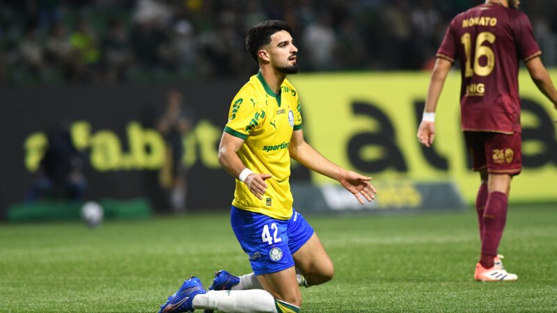 Flaco vive jejum de nove jogos no Palmeiras, e Abel manda recado: “Esqueceu o que estava fazendo”