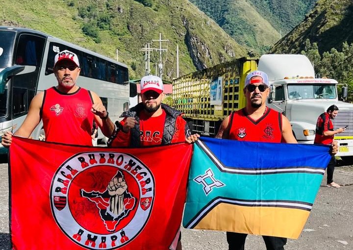 “Altitude começou a bater, mas vamos chegar”, diz flamenguista amapaense que viaja de ônibus até Lima-PER