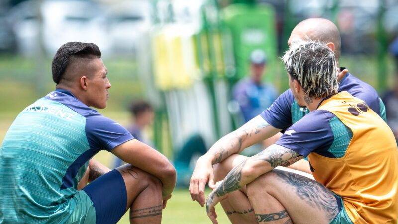 Escalação do Coritiba: dupla volta a ser relacionada na partida que vale o título da Série B; confira a lista