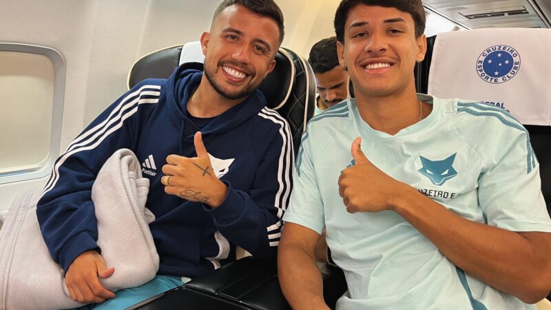 Cruzeiro tem titular em jatinho de Pedrinho e novidade na delegação; veja time