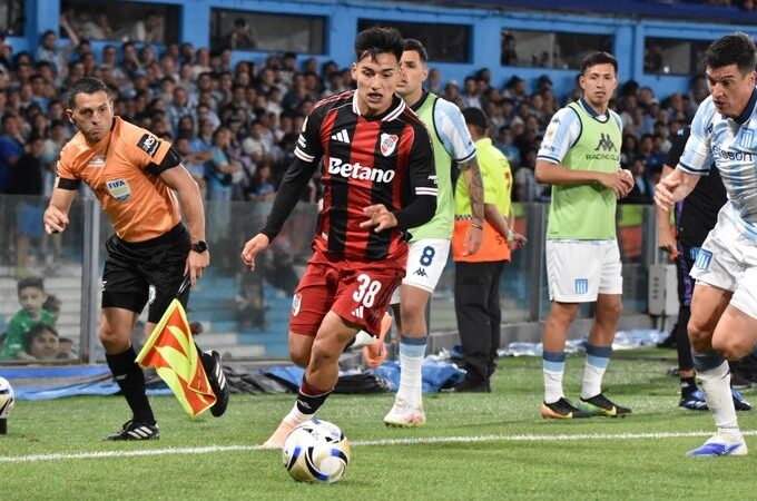 River Plate é eliminado no Campeonato Argentino e depende de rivais para ir à Libertadores