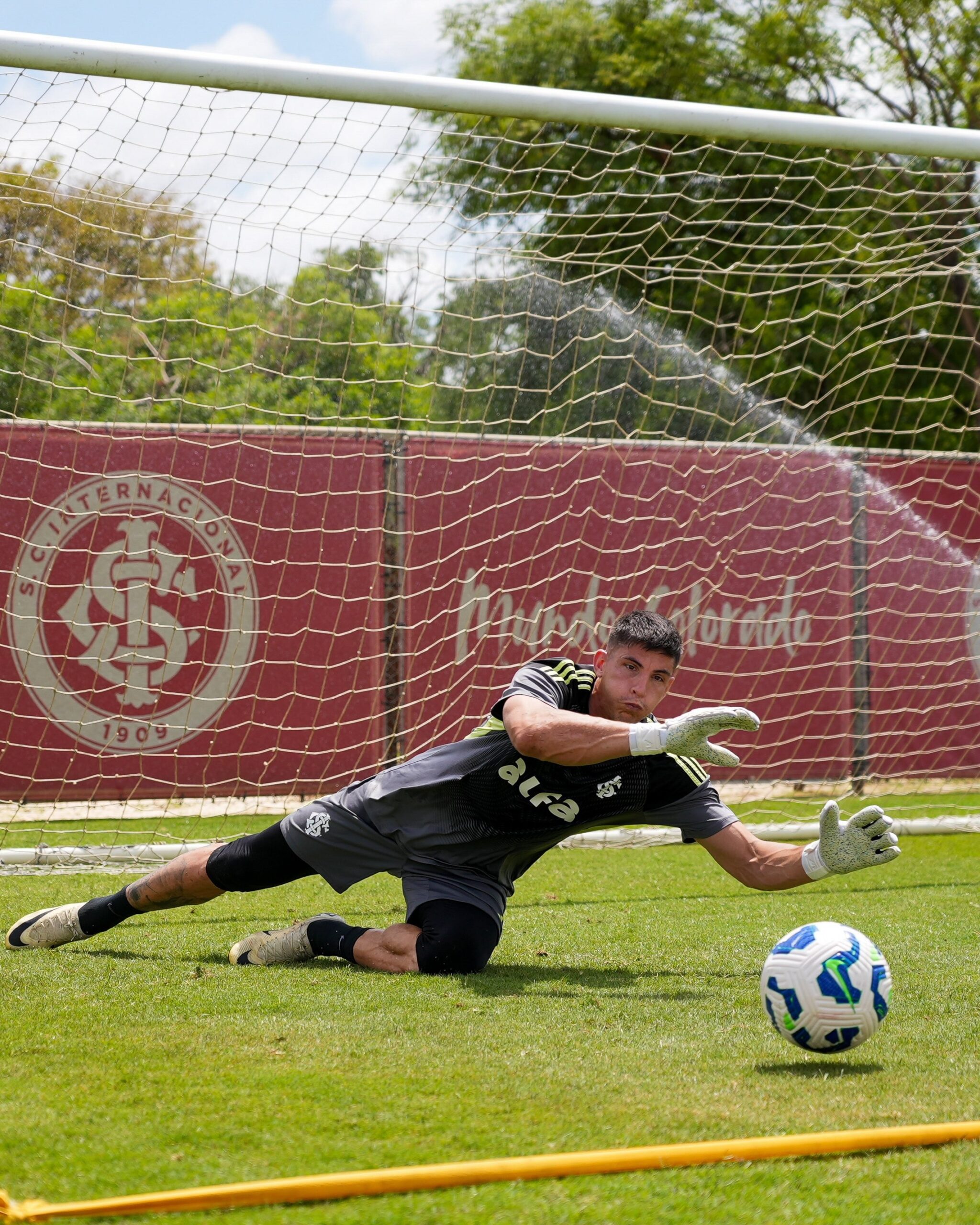 Inter revive drama no gol e aposta na retomada do protagonismo de Rochet para evitar rebaixamento