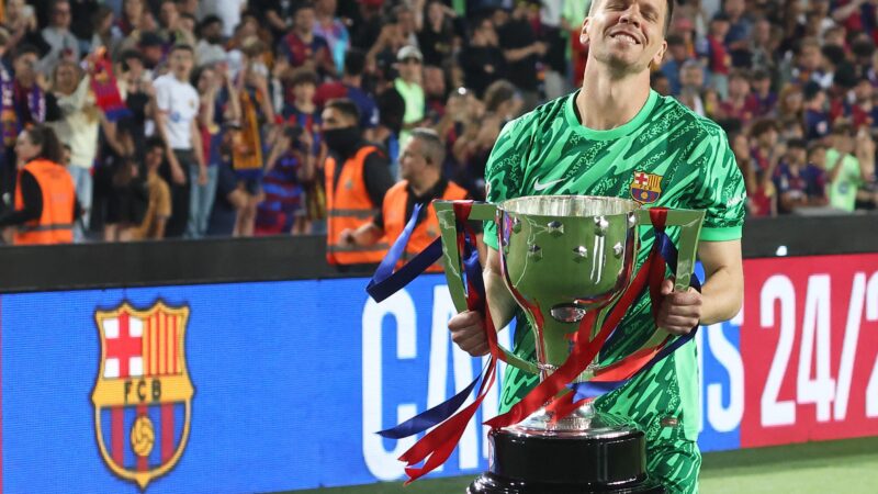 Jogador do Barcelona revela que jogou de graça no primeiro ano no clube